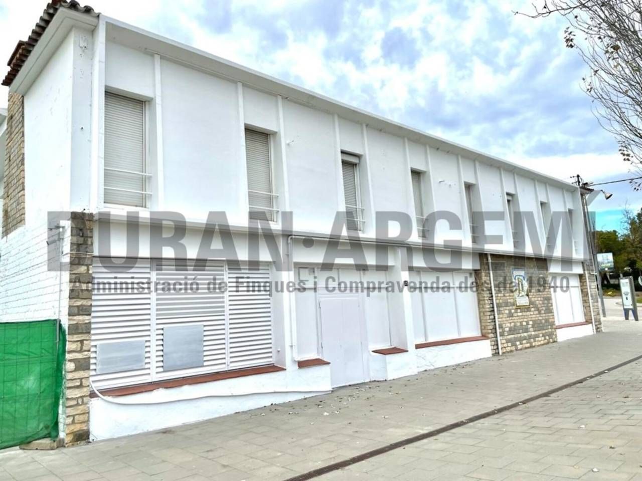 Building to rent in COMPTE DE LLOBREGAT, 35