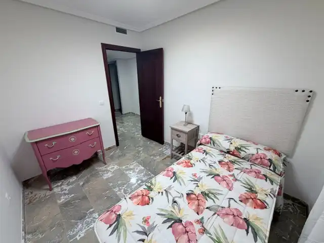 Bedroom of Flat for rent in Huelva  with Air Conditioner, Heating and Furnished