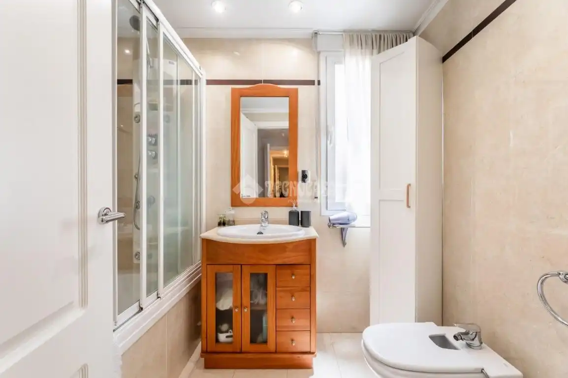 Badezimmer von Wohnung zum Verkauf in Las Rozas de Madrid mit Abstellraum
