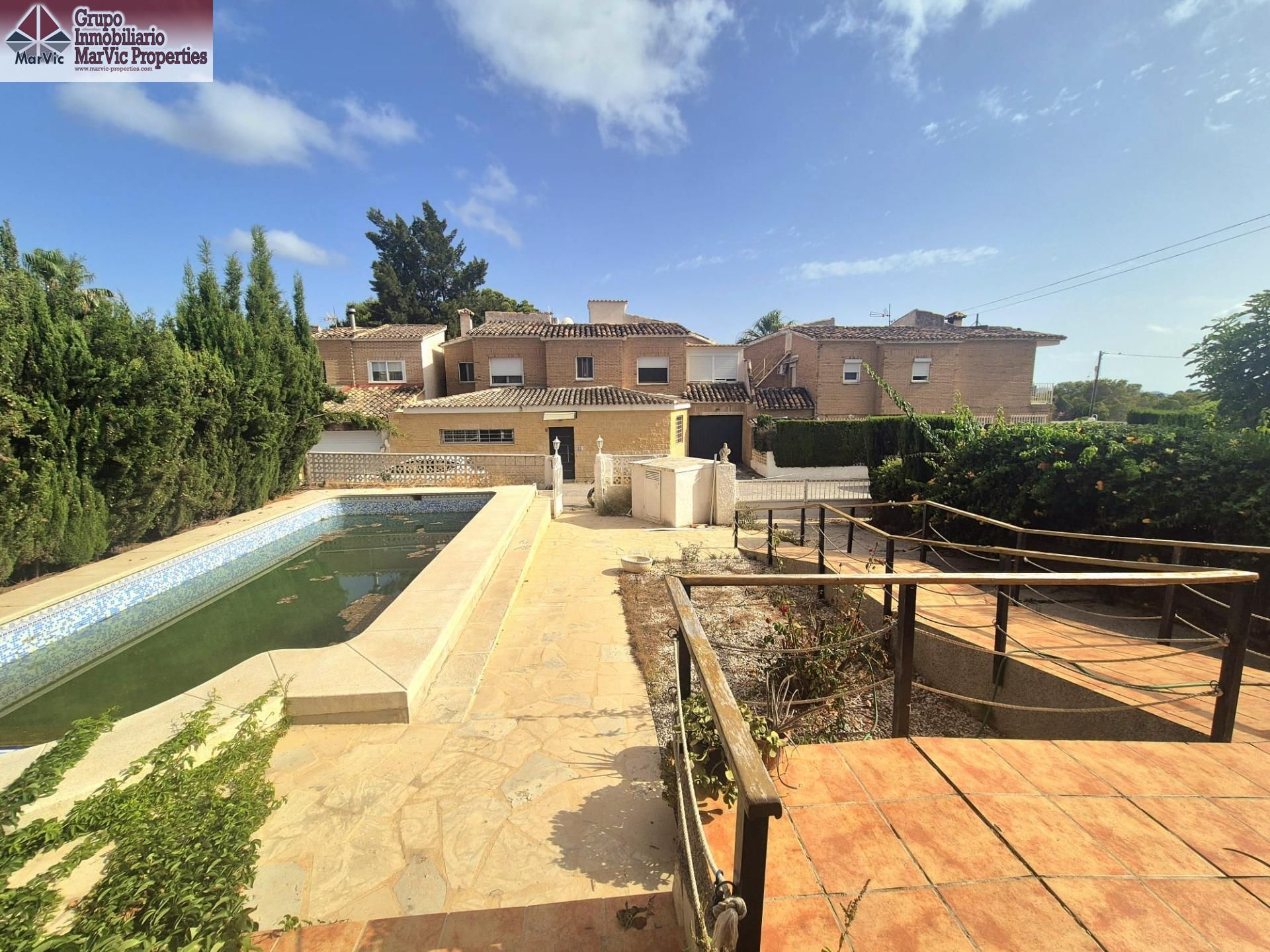 Piscina de Casa o xalet en venda en Benidorm amb Jardí privat, Terrassa i Piscina