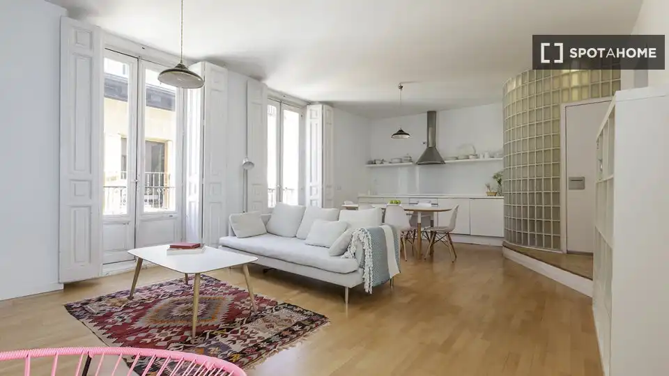 Wohnung mit Terrasse zur Miete in Centro