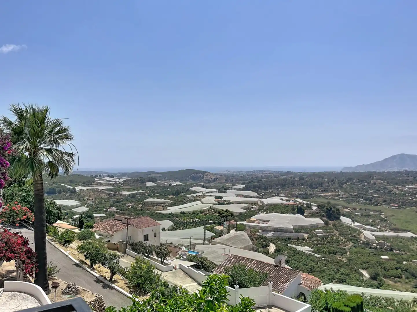 Vista exterior de Casa o xalet en venda en Callosa d'en Sarrià amb Aire condicionat, Jardí privat i Terrassa