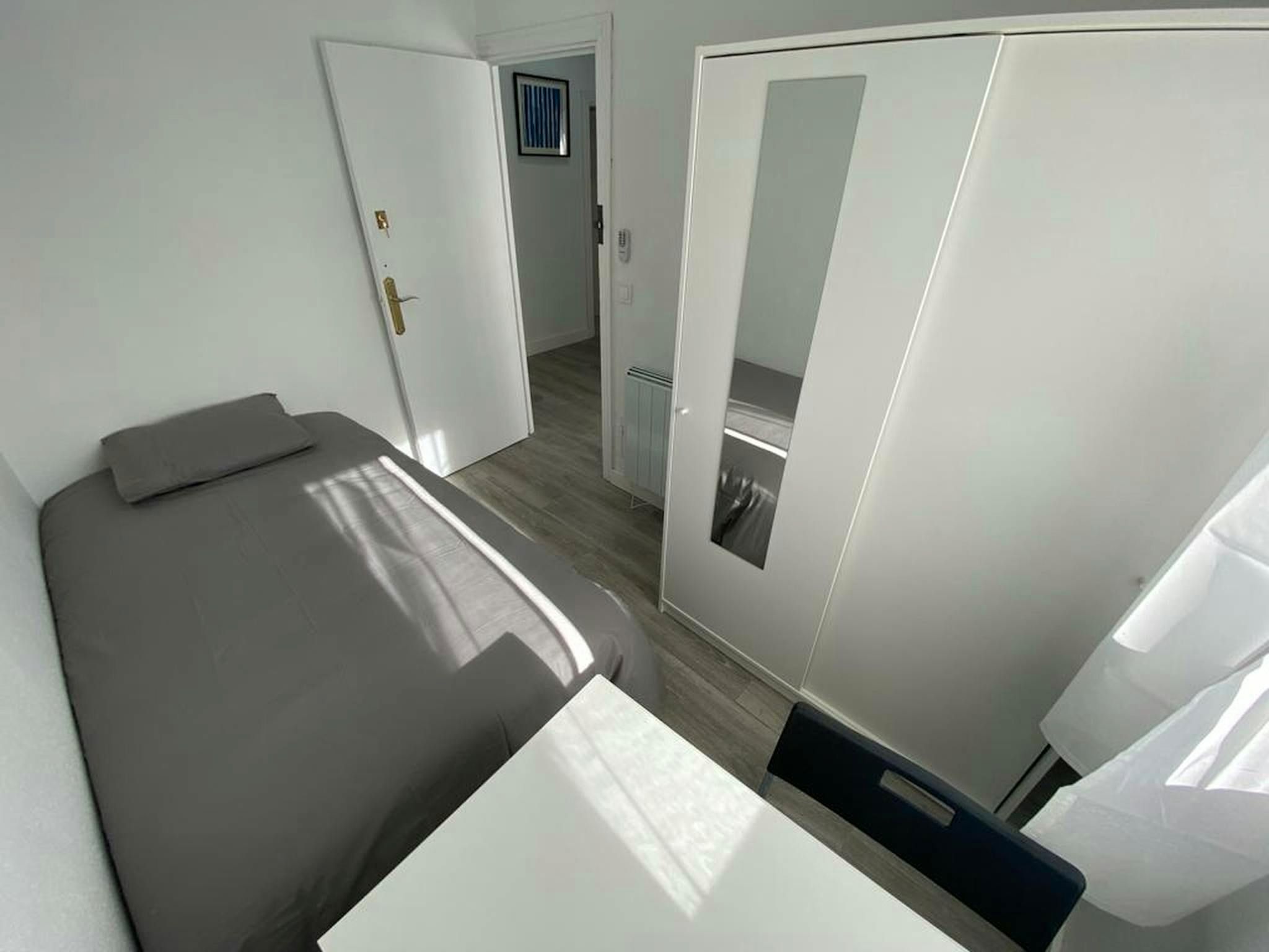 Flat to share in N/A, Butarque