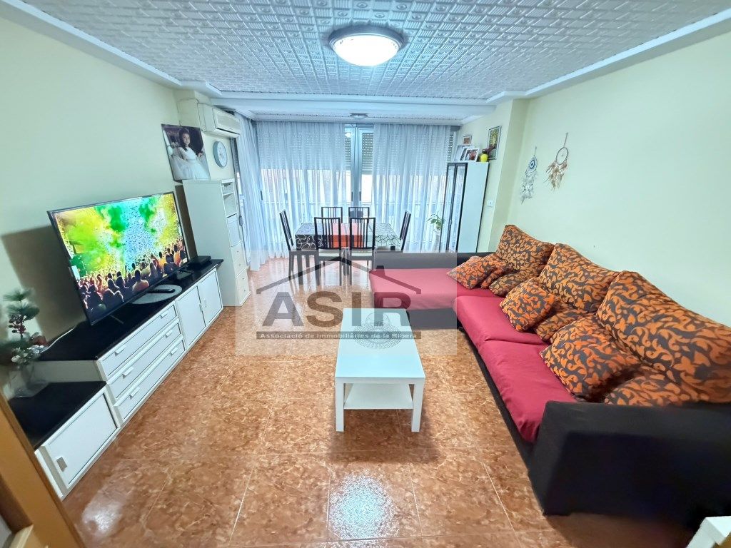 Sala d'estar de Pis en venda en Alzira amb Balcó