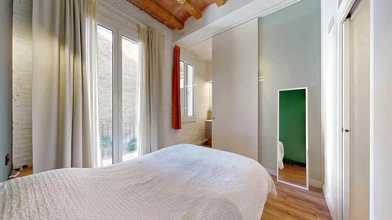 Habitación de Piso en venta en Barcelona con Aire acondicionado, Calefacción y Balcón