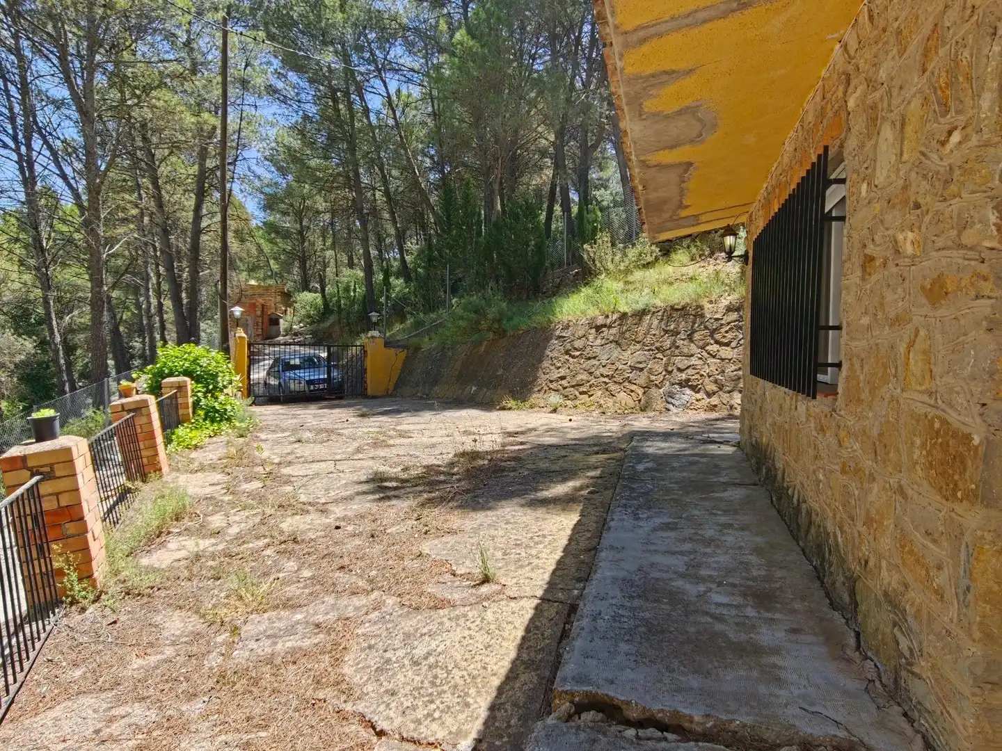 Vista exterior de Casa o xalet en venda en Buñol amb Terrassa, Traster i Moblat