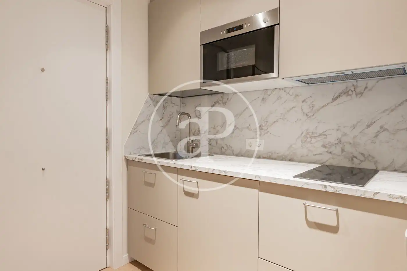 Kitchen of Flat for sale in Madrid  with Air Conditioner, Heating and Storage room