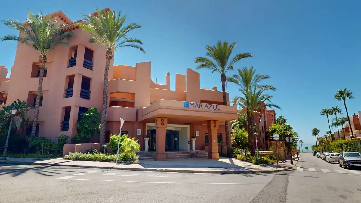 Exterior view of Flat for sale in Estepona  with Air Conditioner, Heating and Terrace