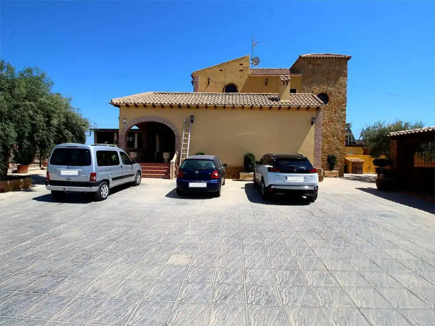 Vista exterior de Finca rústica en venta en Bigastro con Aire acondicionado, Jardín privado y Piscina