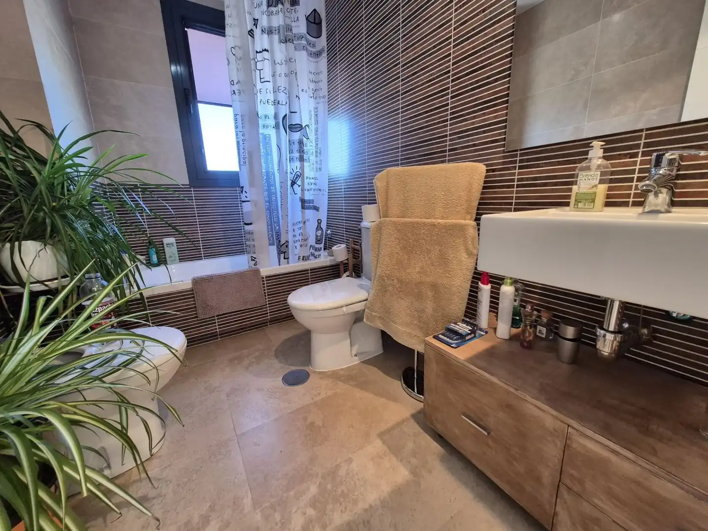 Baño de Piso en venta en Ávila con Calefacción, Terraza y Trastero