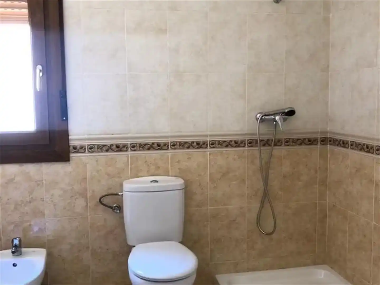 Bany de Casa adosada en venda en Molezuelas de la Carballeda amb Balcó