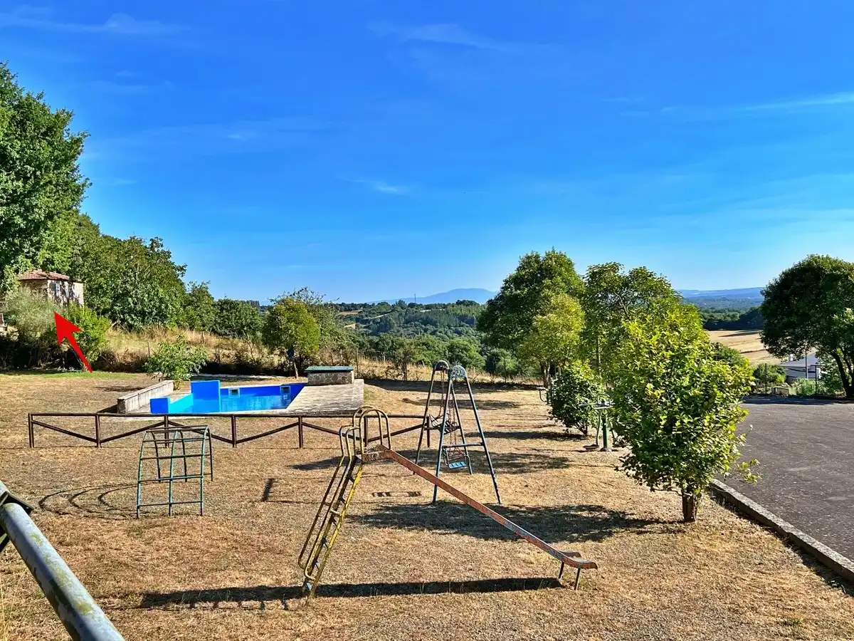 Schwimmbecken von Haus oder Chalet zum Verkauf in O Saviñao 