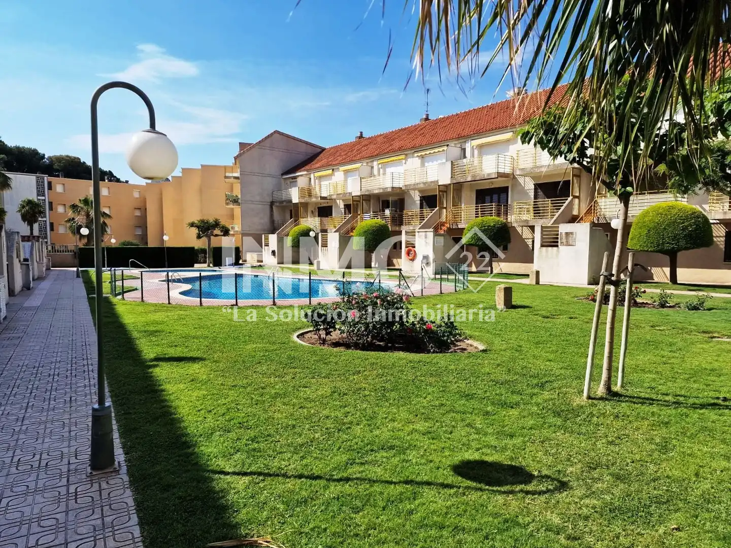 Dúplex amb piscina en venda a Carrer de Neptú, imagen 2