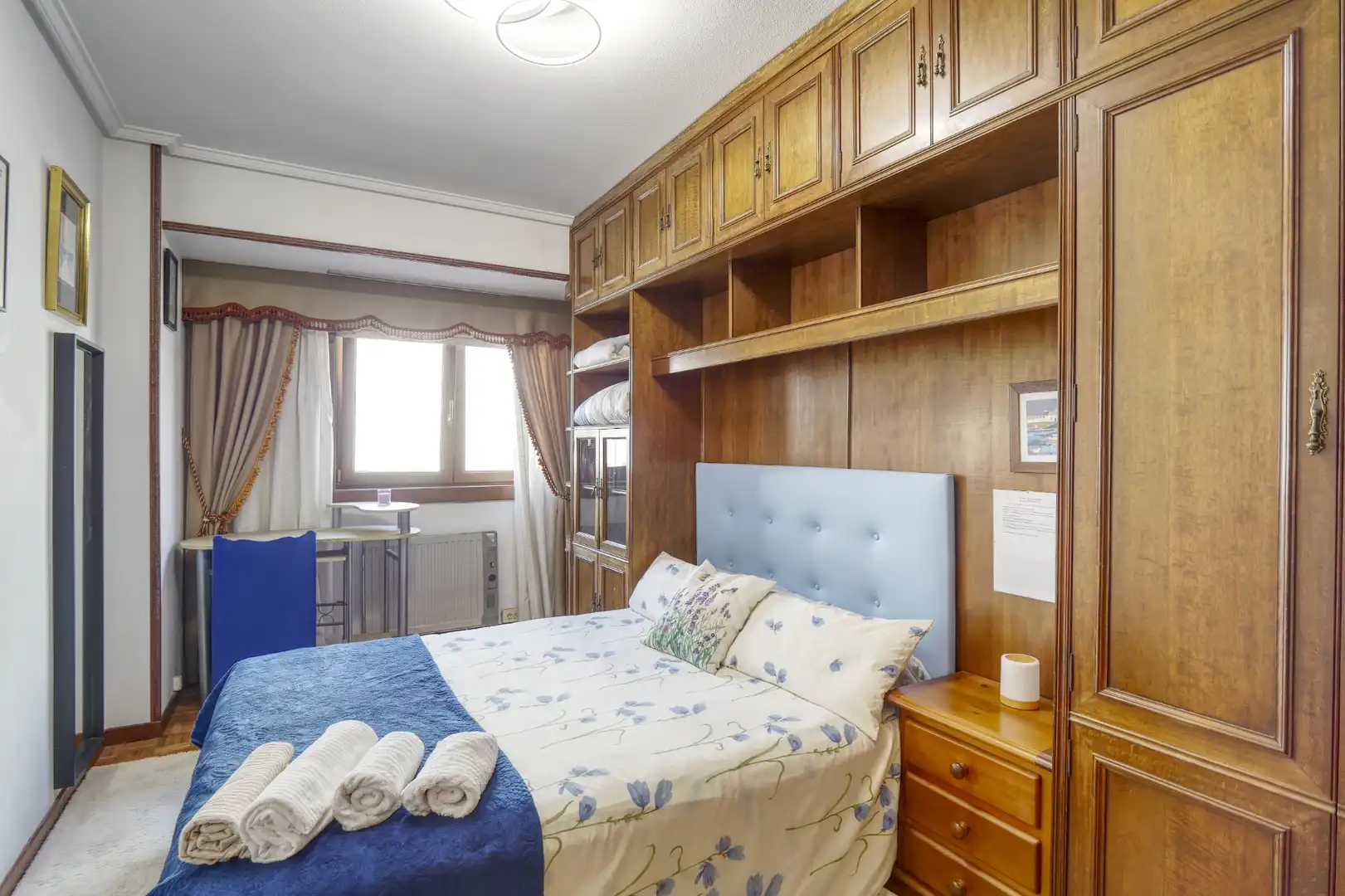 Habitación de Piso en venta en A Coruña Capital  con Calefacción, Parquet y Amueblado