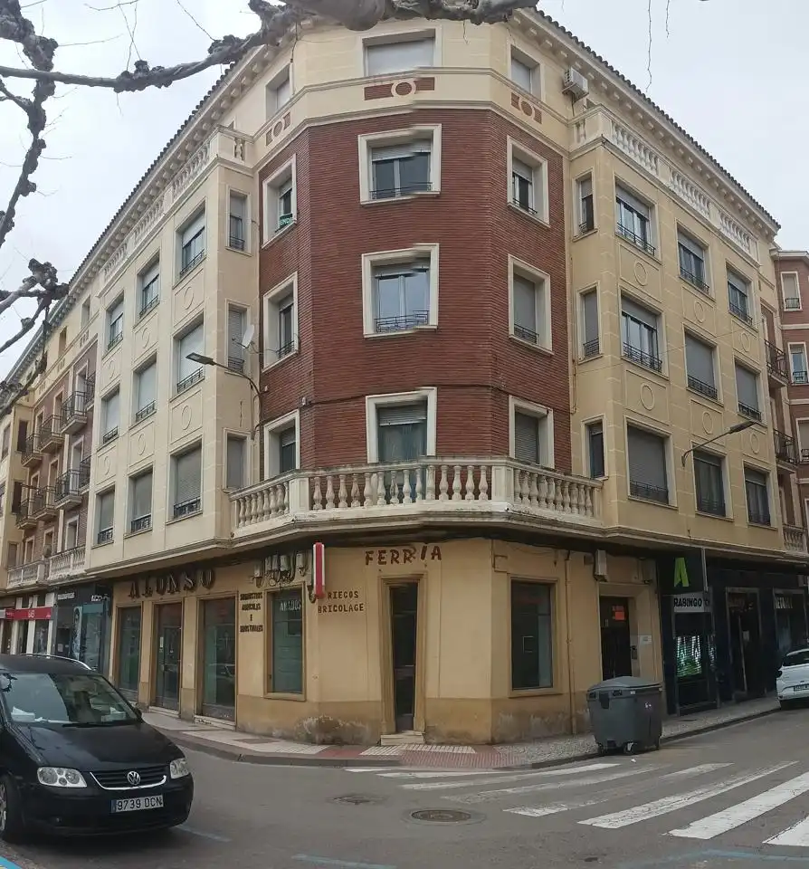 Außenansicht von Wohnung zum Verkauf in Calatayud mit Heizung und Terrasse