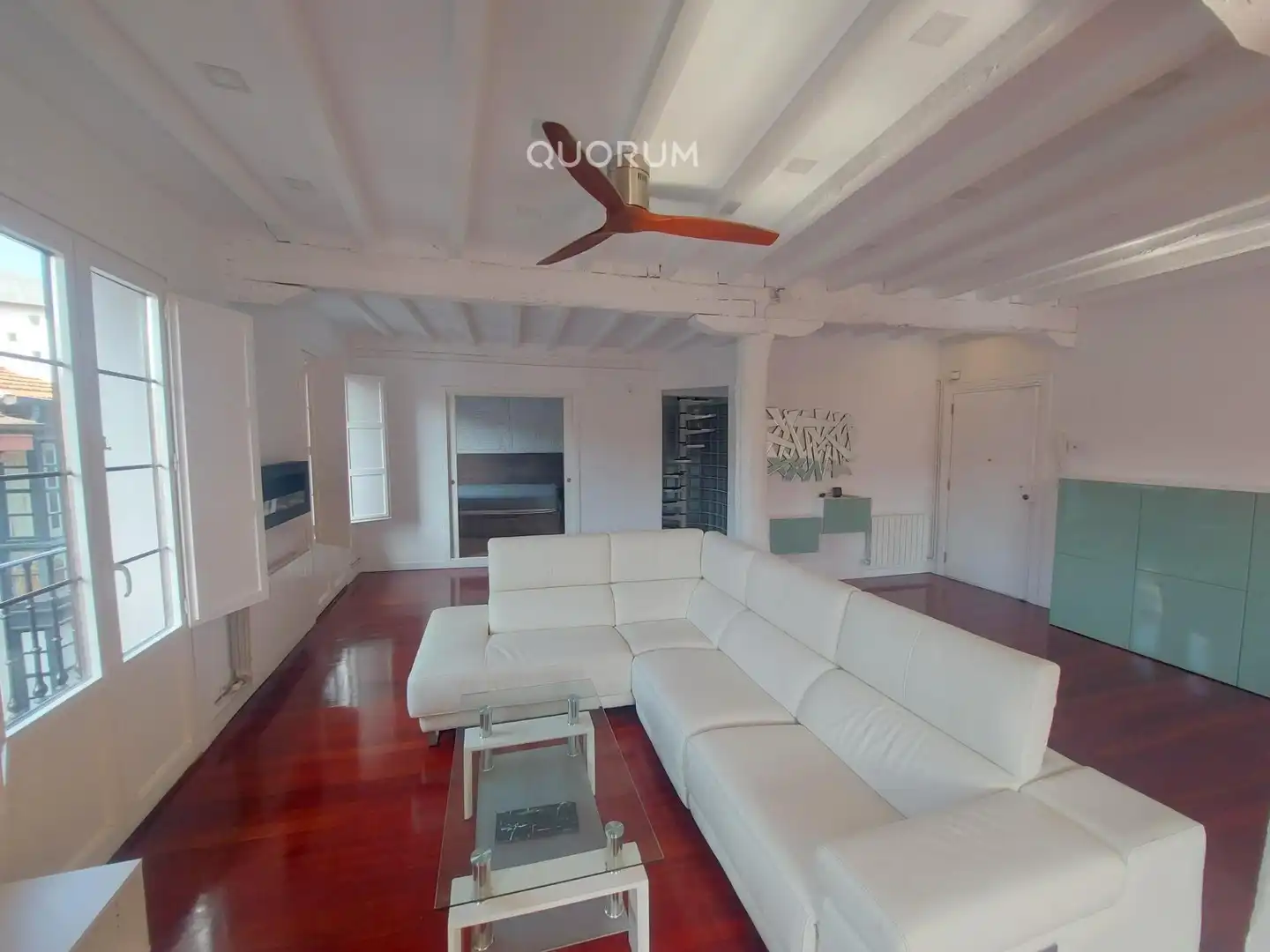 Sala d'estar de Pis en venda en Bilbao  amb Calefacció i Balcó