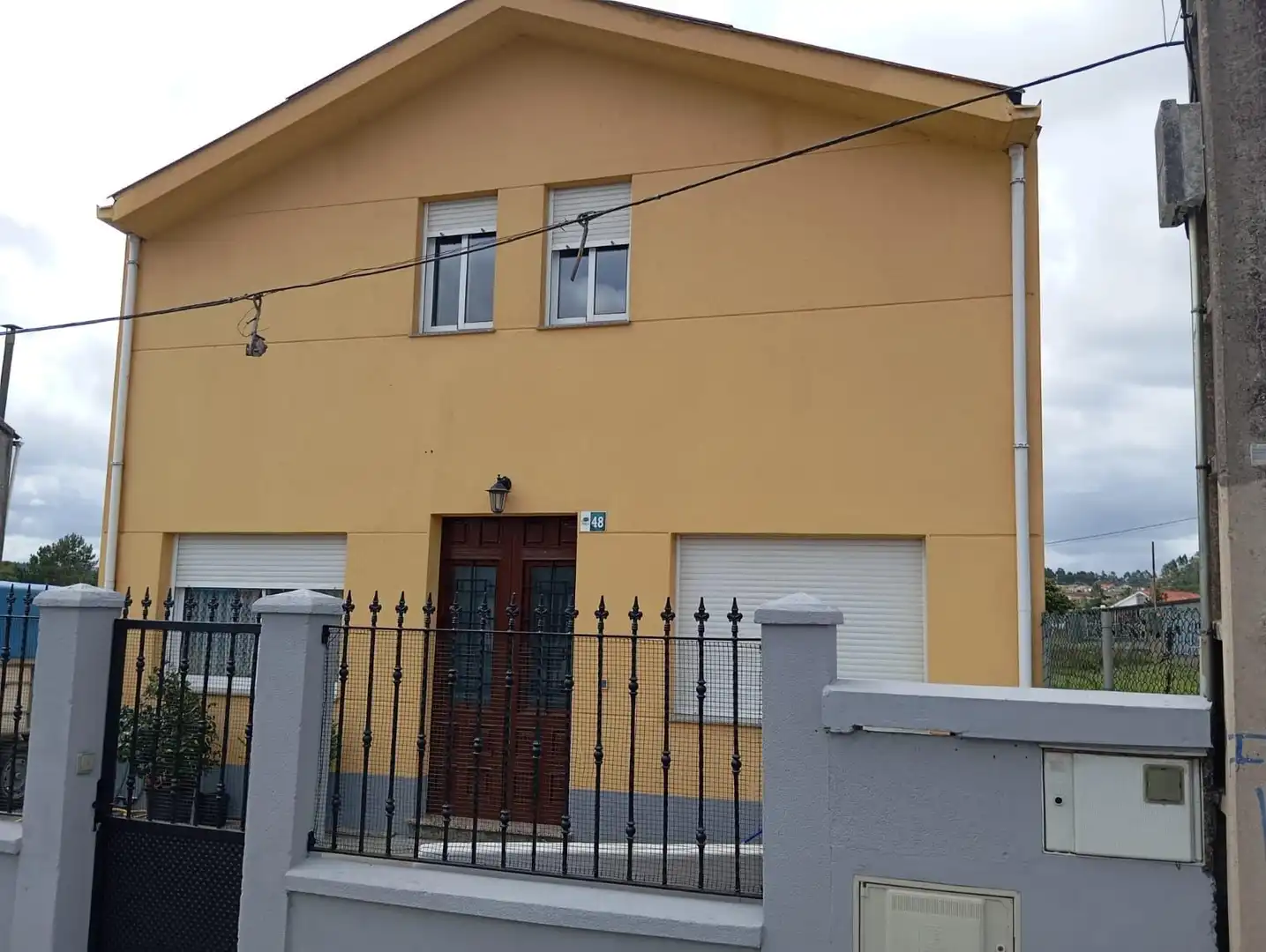 Vista exterior de Casa o chalet en venta en Carballo con Terraza