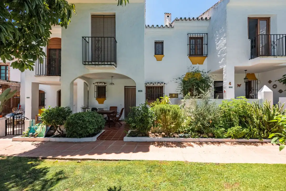 Casa adosada en venta en Calle El Cercado, 4, Benahavís pueblo