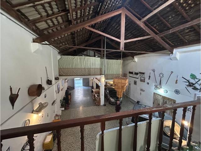 Nave industrial en Venta en Madrigal