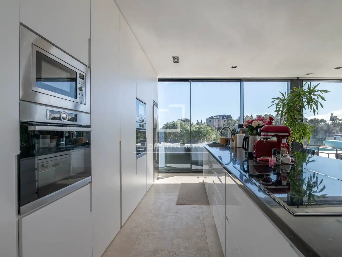 Cuina de Casa o xalet en venda en Torrelodones amb Jardí privat, Terrassa i Traster