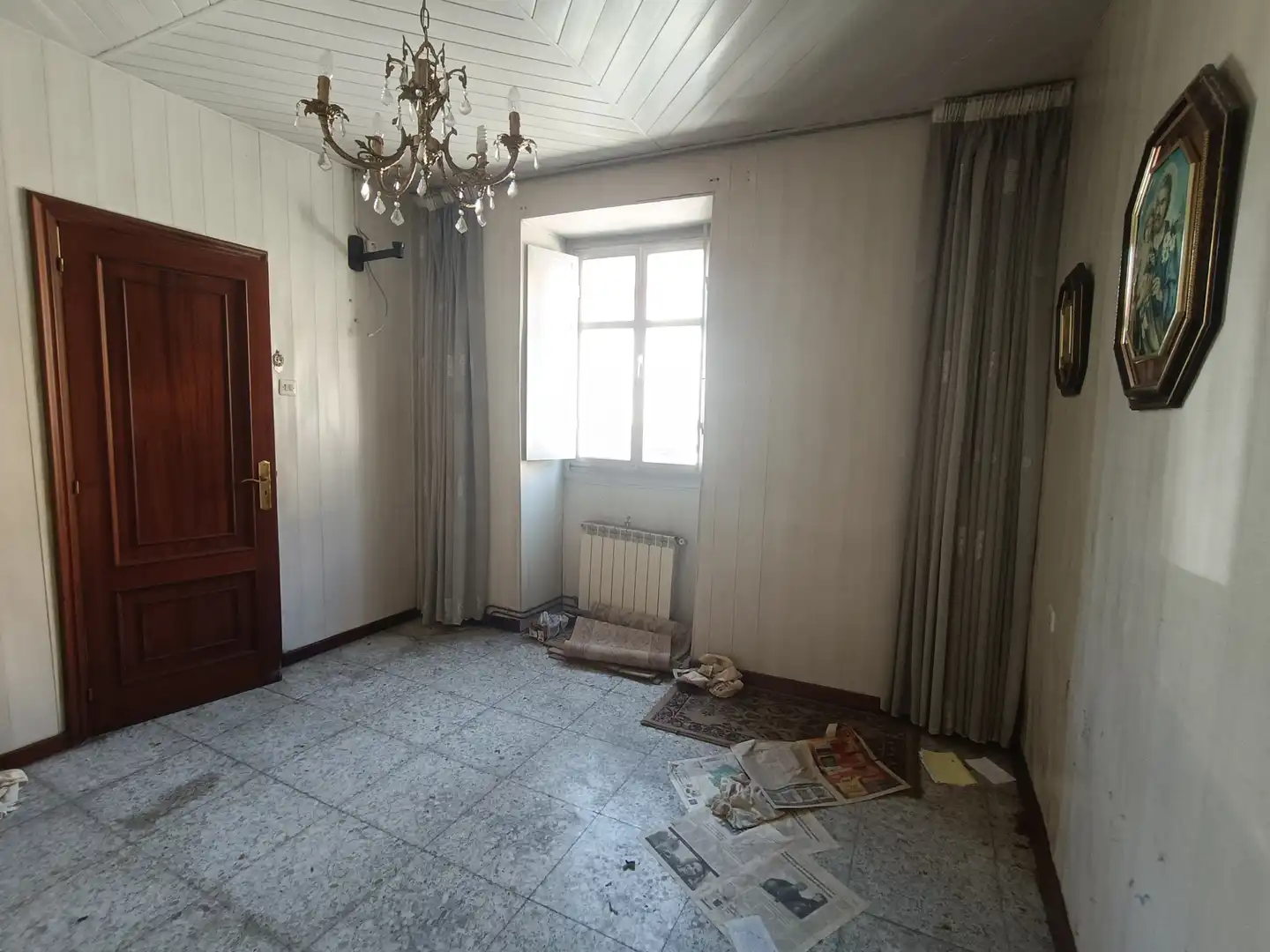 Wohnzimmer von Einfamilien-Reihenhaus zum Verkauf in Ribeira mit Heizung und Privatgarten