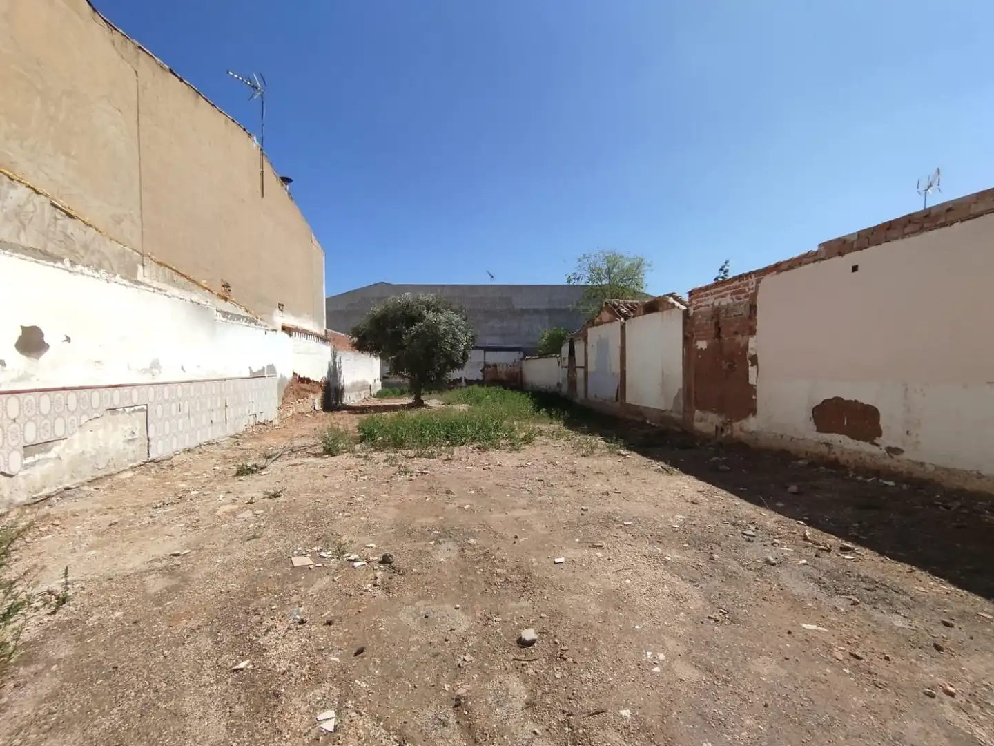 Terreny residencial en venda a Calle Melilla