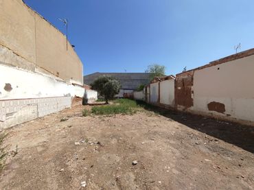 Terreny residencial en venda a Calle Melilla