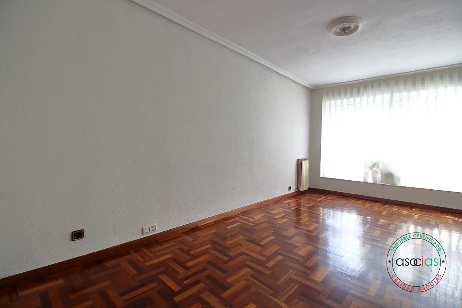 Living room of Flat for sale in Gijón   with Heating, Parquet flooring and Storage room