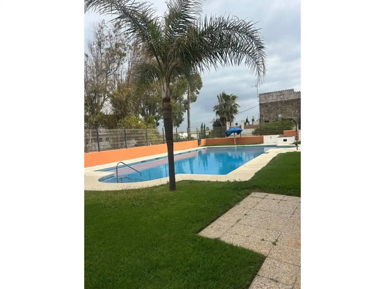 Piso con piscina en venta en Alcorrín
