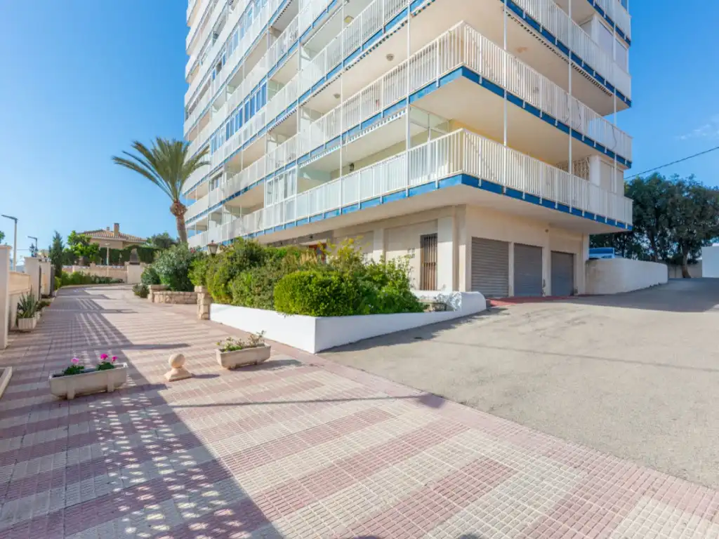 Apartments for sale in Calle Azorin 10 escalera 1 planta 06 puerta a, Campello Playa