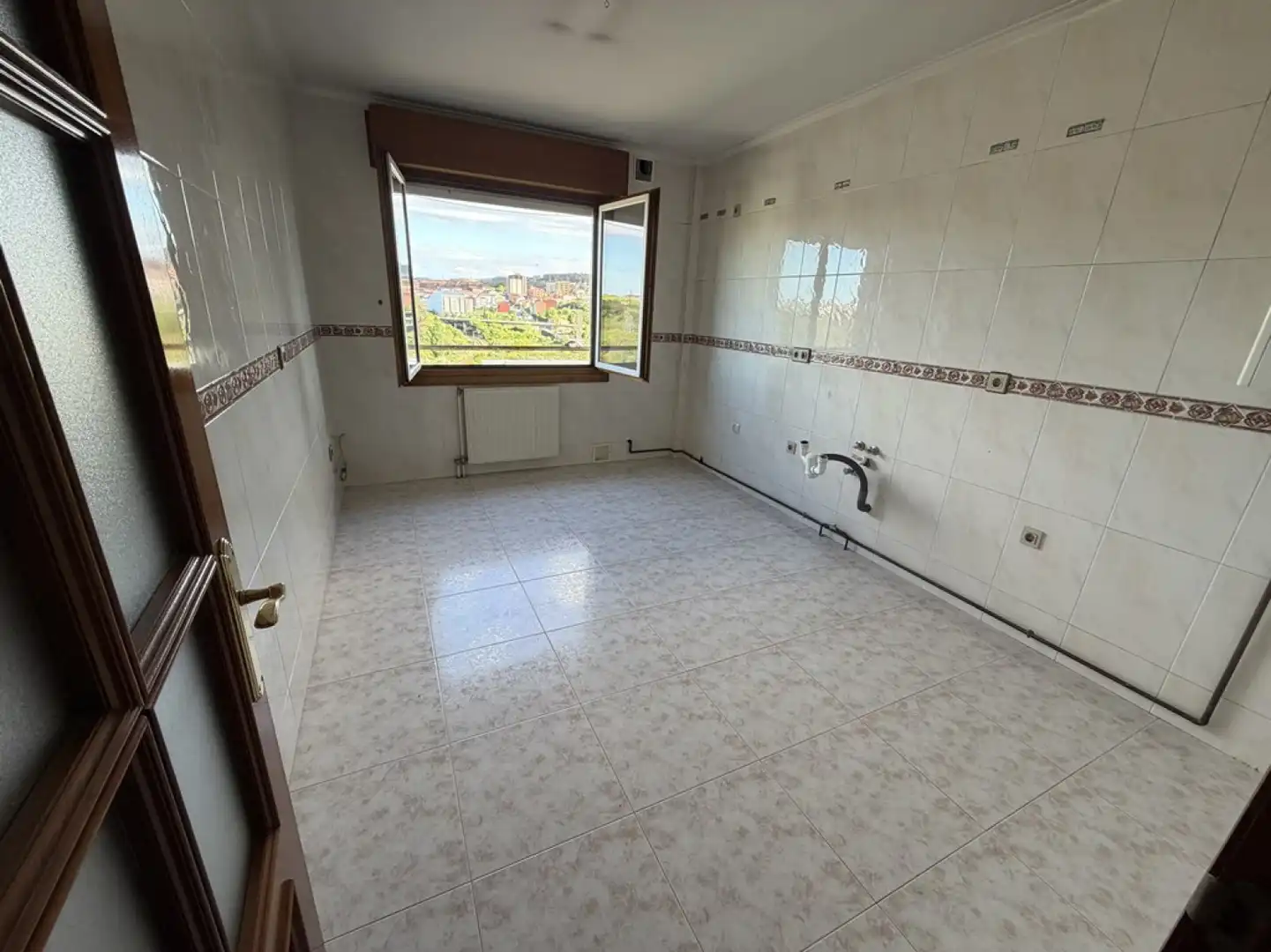 Habitación de Piso en venta en Avilés con Calefacción, Parquet y Terraza