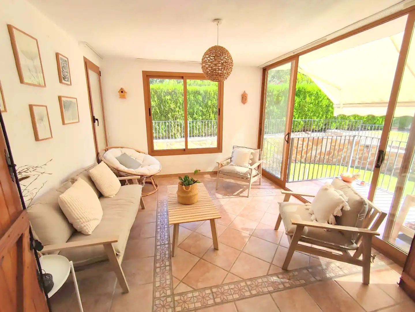 Sala d'estar de Casa o xalet en venda en Puçol amb Aire condicionat, Calefacció i Jardí privat