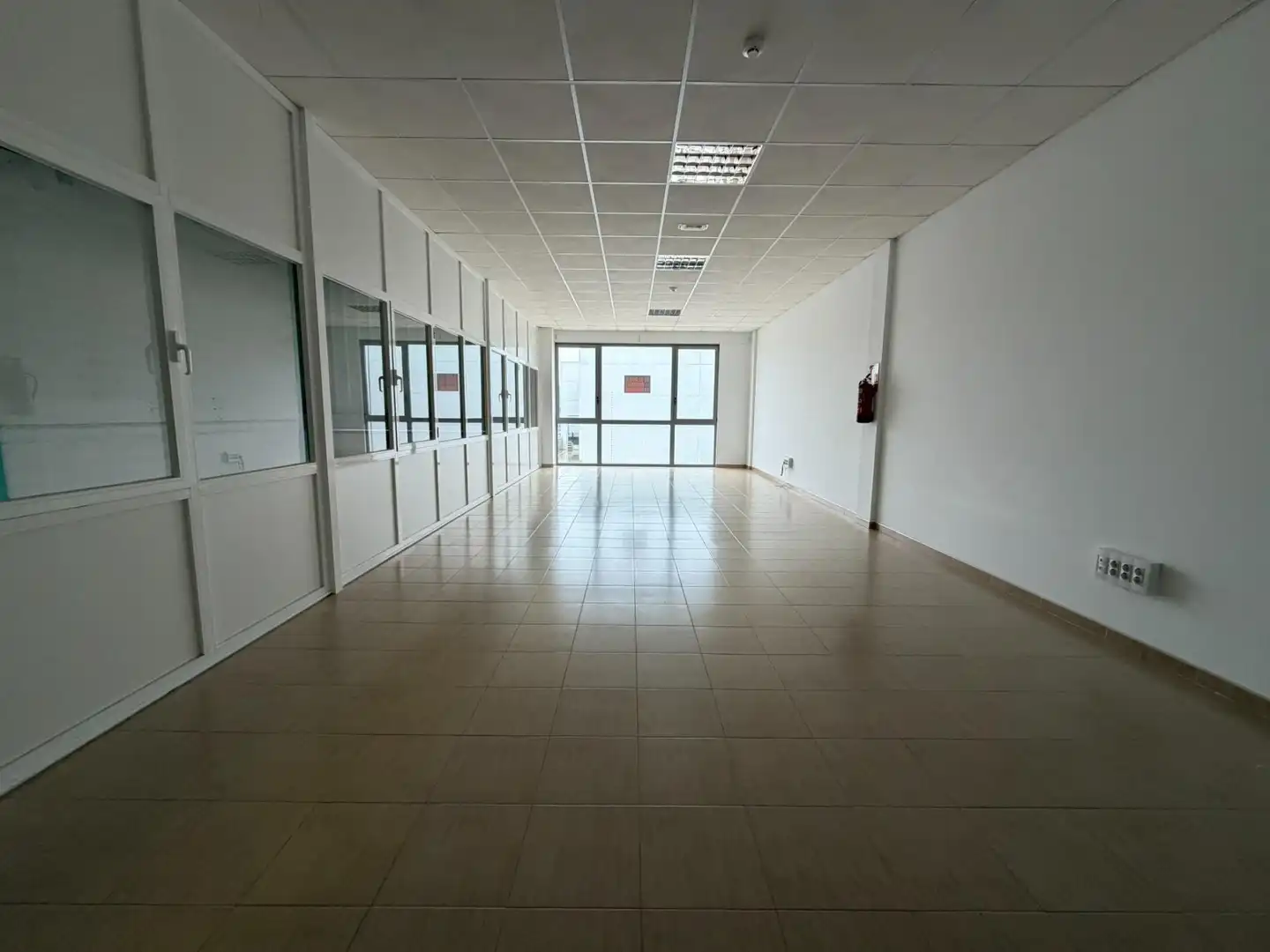 Industrial building to rent in Centro, imagen 5