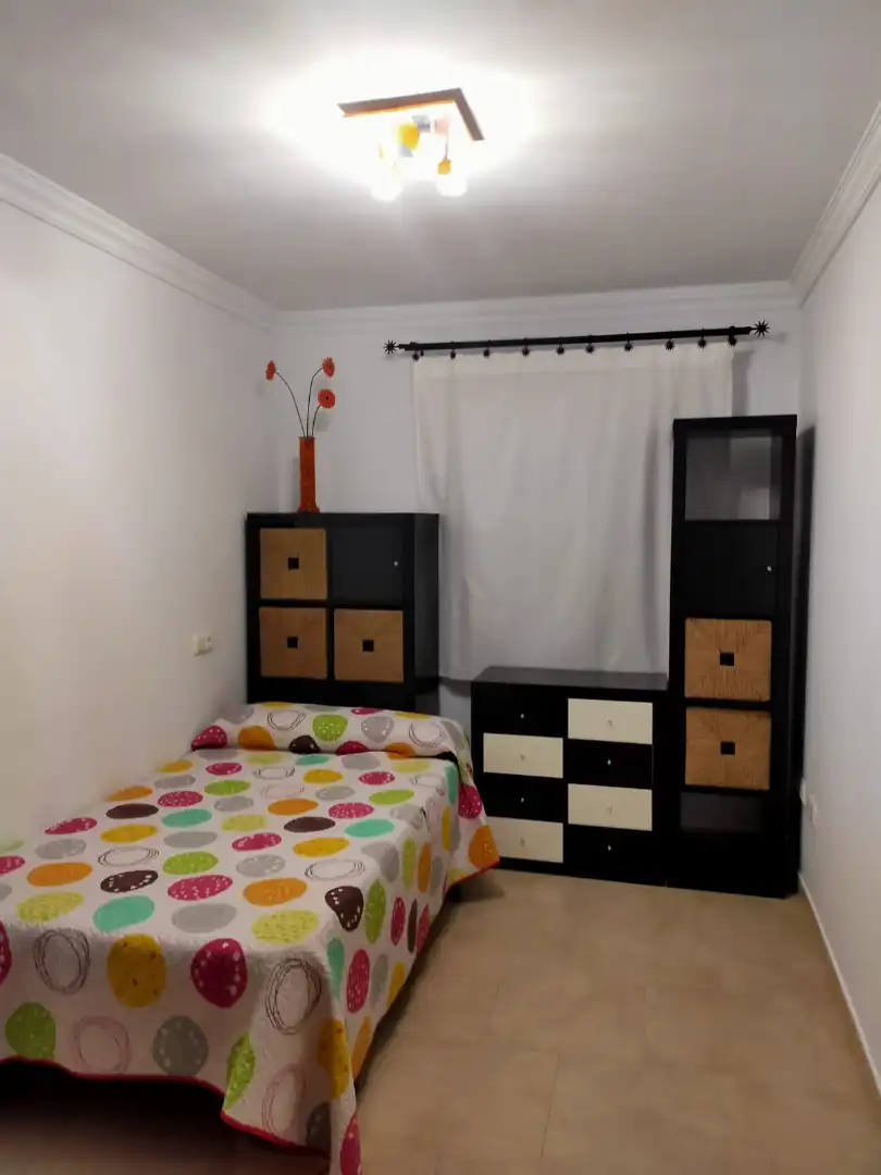 Habitación de Piso de alquiler en Málaga con Aire acondicionado, Amueblado y Horno