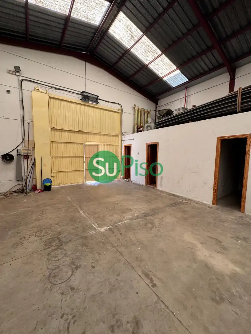Nau industrial en venda en Yeles