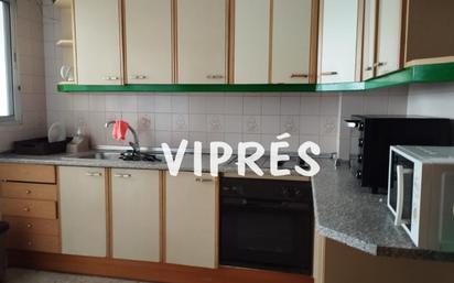 Cuina de Pis en venda en Cáceres Capital amb Terrassa i Moblat
