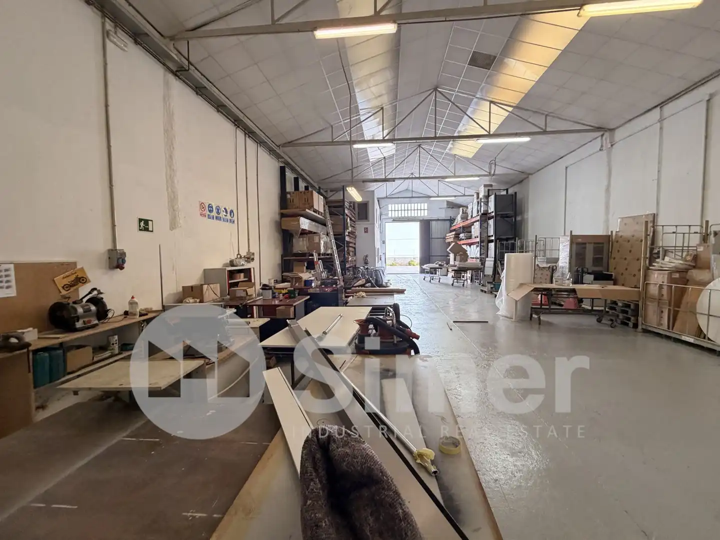 Industrial buildings for sale in Canovelles