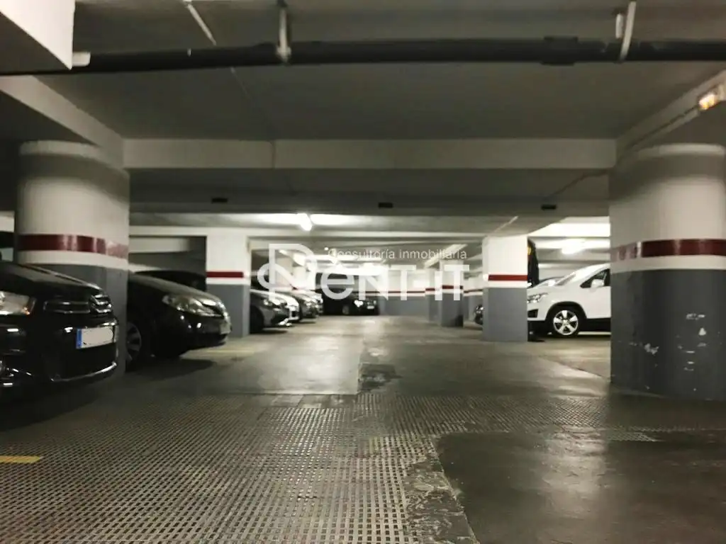Parkplatz von Garage zum Verkauf in Barcelona
