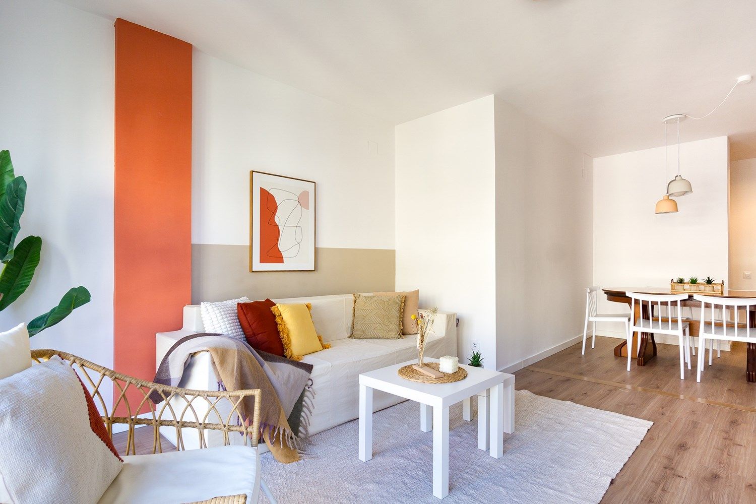 Living room of Flat for sale in Girona Capital  with Heating, Terrace and Furnished