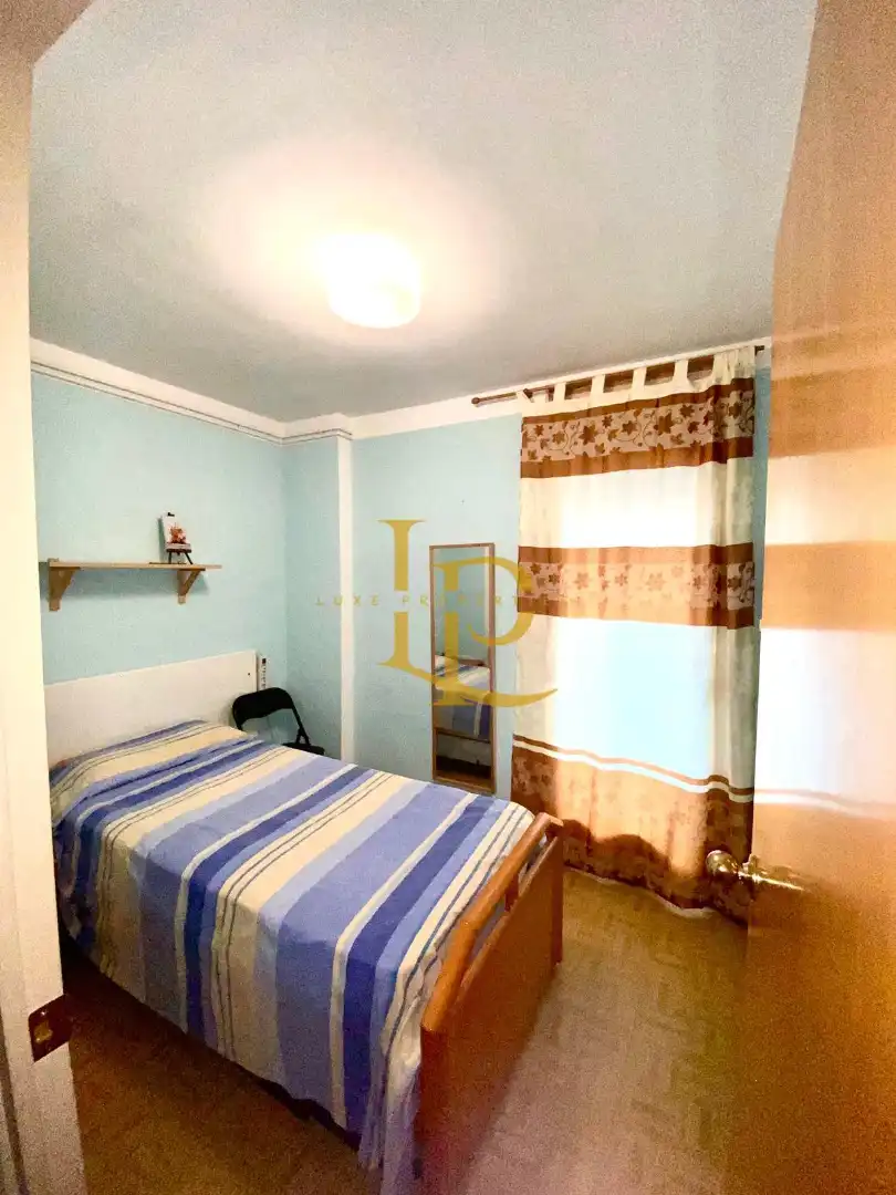 Habitación de Piso en venta en Barcelona con Calefacción, Terraza y Horno