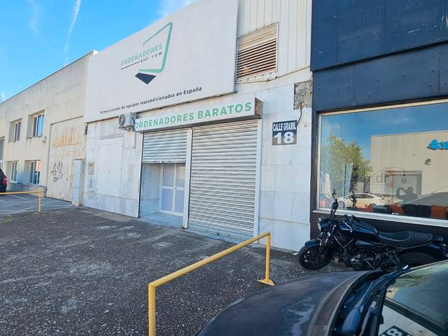 Local comercial en Alquiler en Calle Gramil, 18 en Parque Atlántico- San Matías