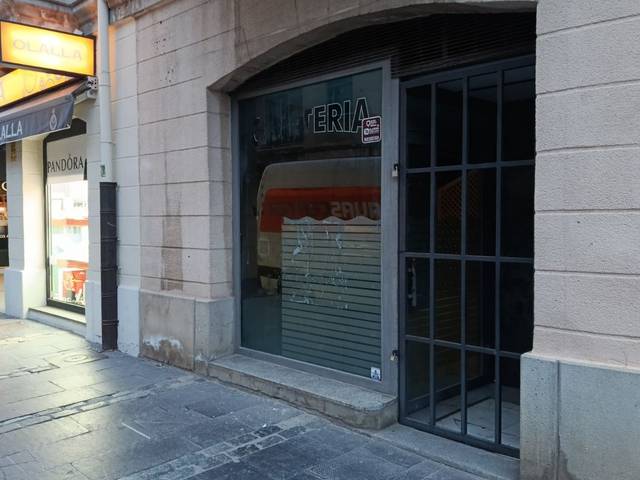 Local comercial en Alquiler en Calle Duque de Alba, 19 en Centro