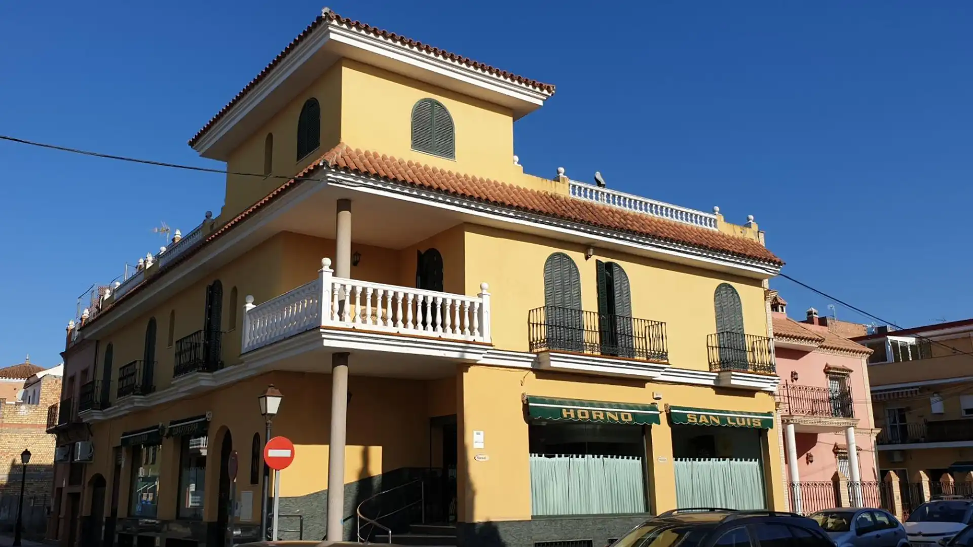 Exterior view of Single-family semi-detached for sale in La Algaba  with Private garden and Terrace