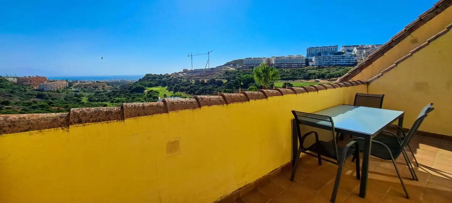 Attic for rent in La Duquesa