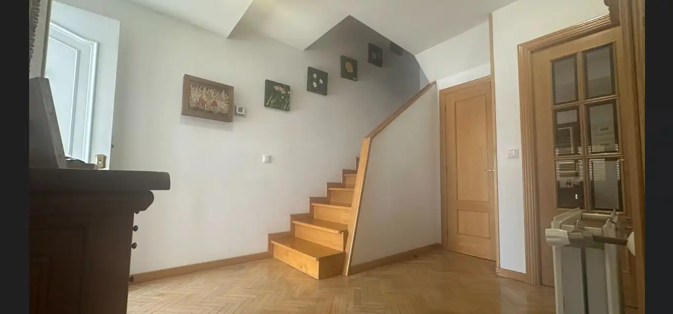 Einfamilien-Reihenhaus zum Verkauf in Algete mit Klimaanlage, Heizung und Privatgarten