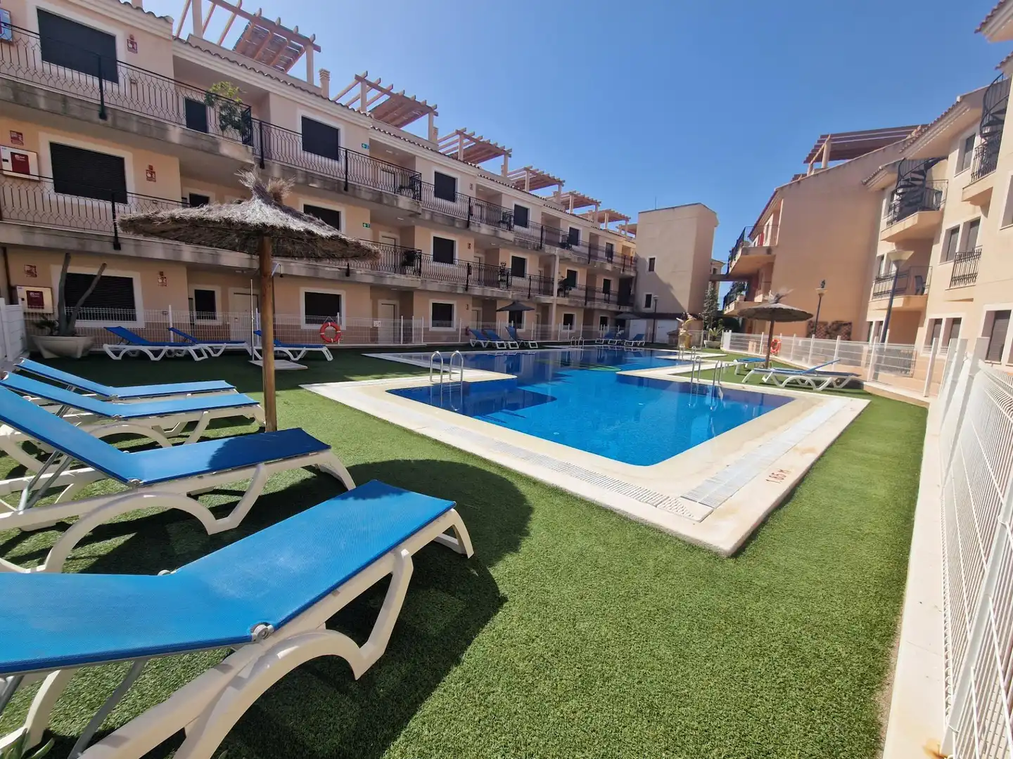 Piscina de Apartamento en venta en Águilas con Aire acondicionado, Jardín privado y Terraza