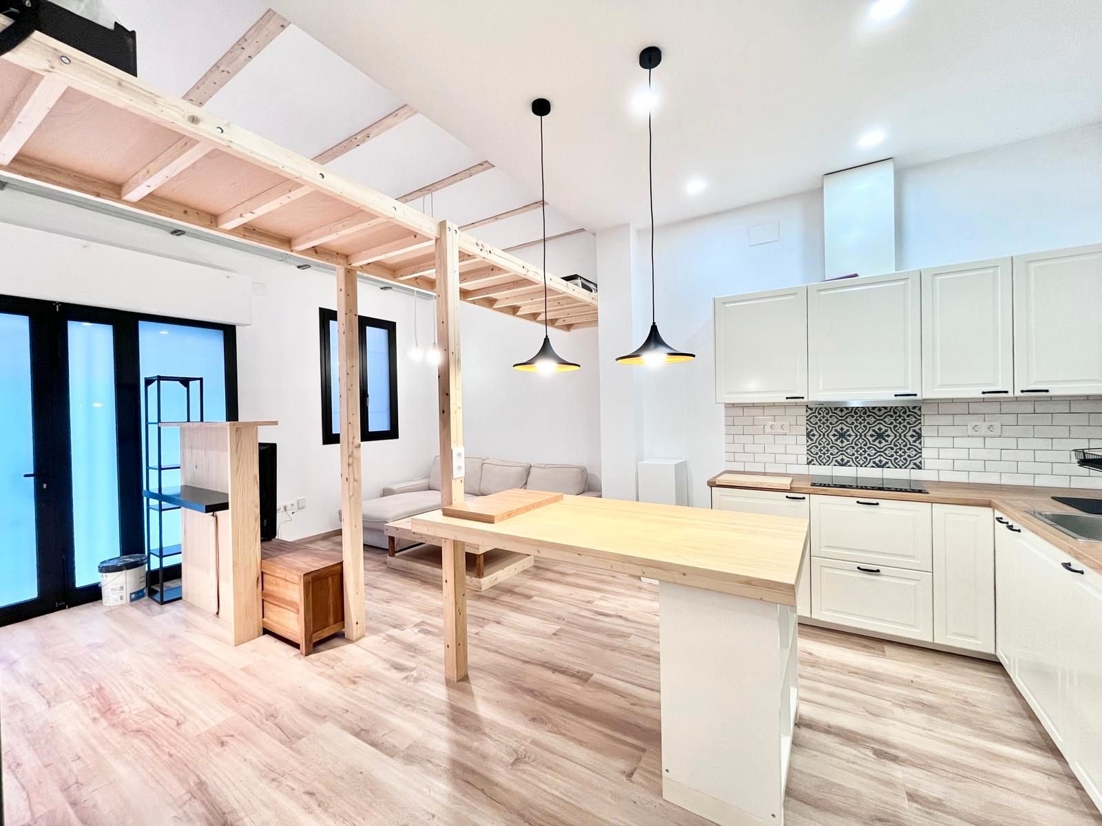 Cuina de Estudi de lloguer en  Barcelona Capital amb Parquet i Rentadora