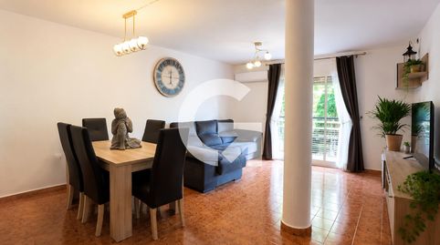 Foto 5 de Casa adosada en venta en Cl Magallanes, Avenida de Abril - 9 de Octubre, Sagunto / Sagunt