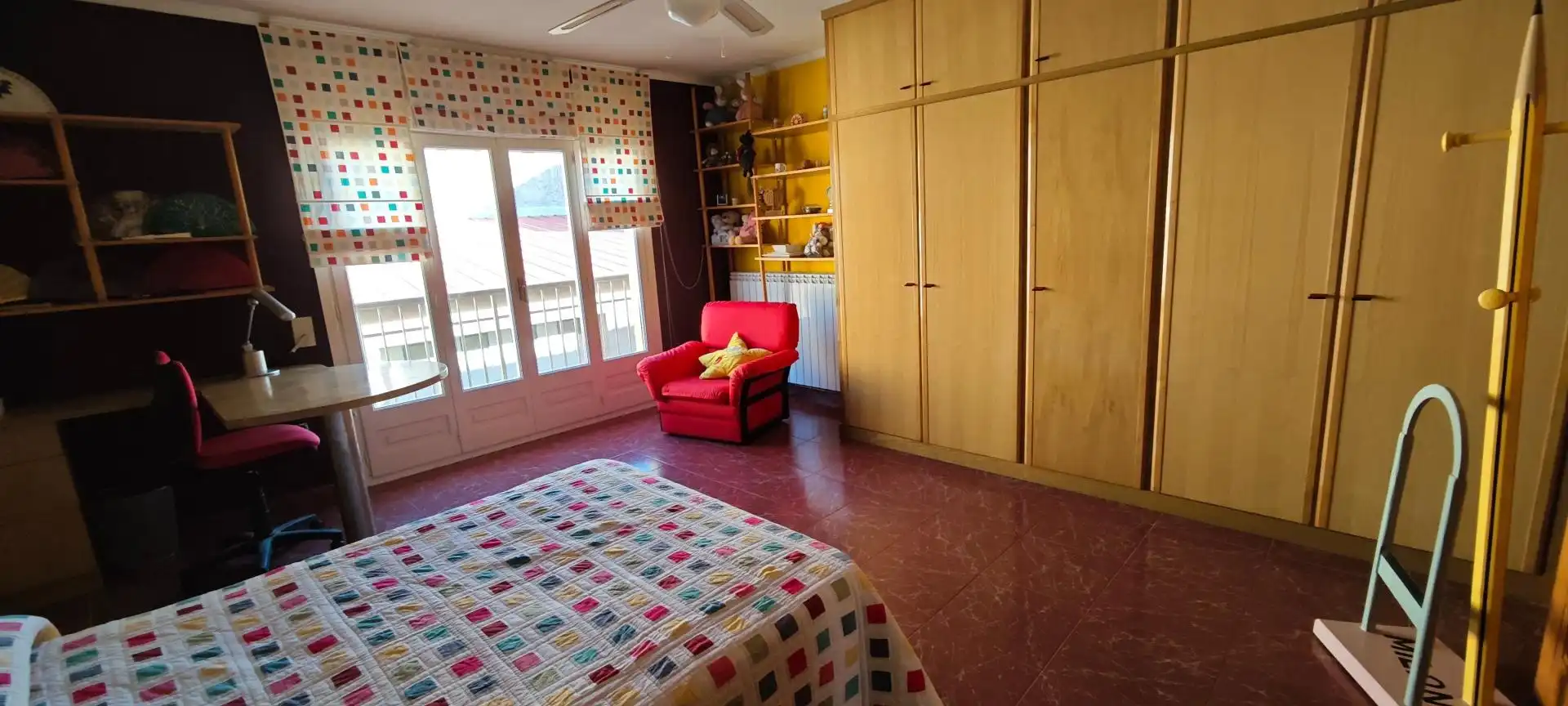 Dormitori de Casa adosada en venda en Riba-roja d'Ebre amb Aire condicionat, Calefacció i Terrassa