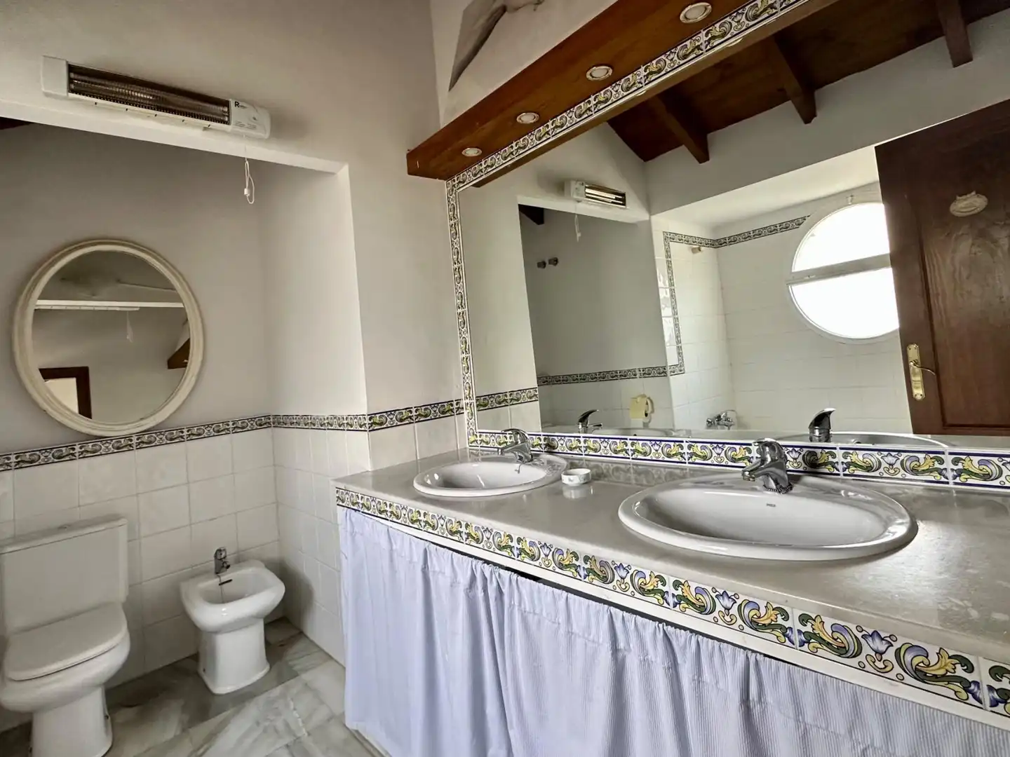 Bathroom of Houses for sale in Marbella  with Private garden, Terrace and Community pool